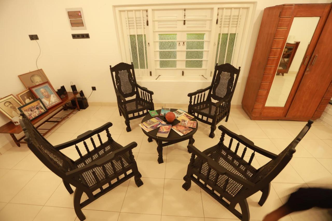 Mahagedara Dickwella Hotel Exterior photo